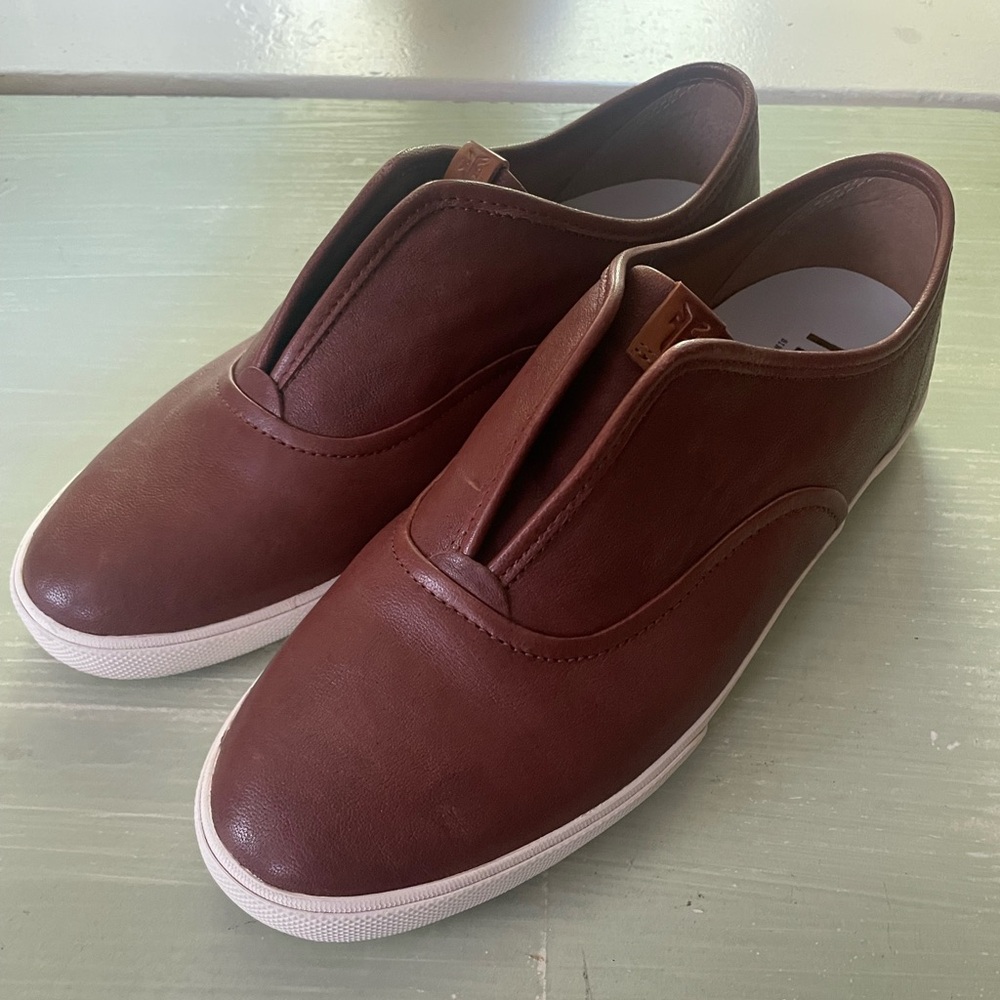 Women’s Frye Maya CVO Slip on Sneakers size 10